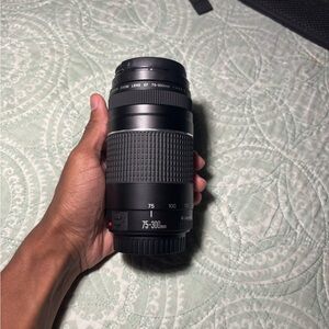 Canon EF 75-300mm Zoom Lens - Black